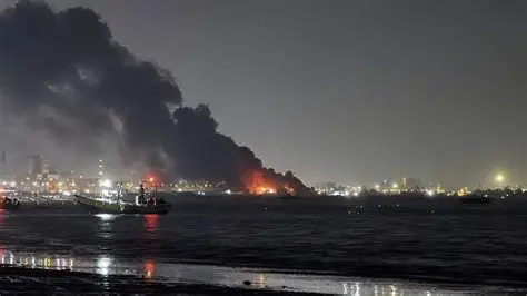 US Strikes Iran