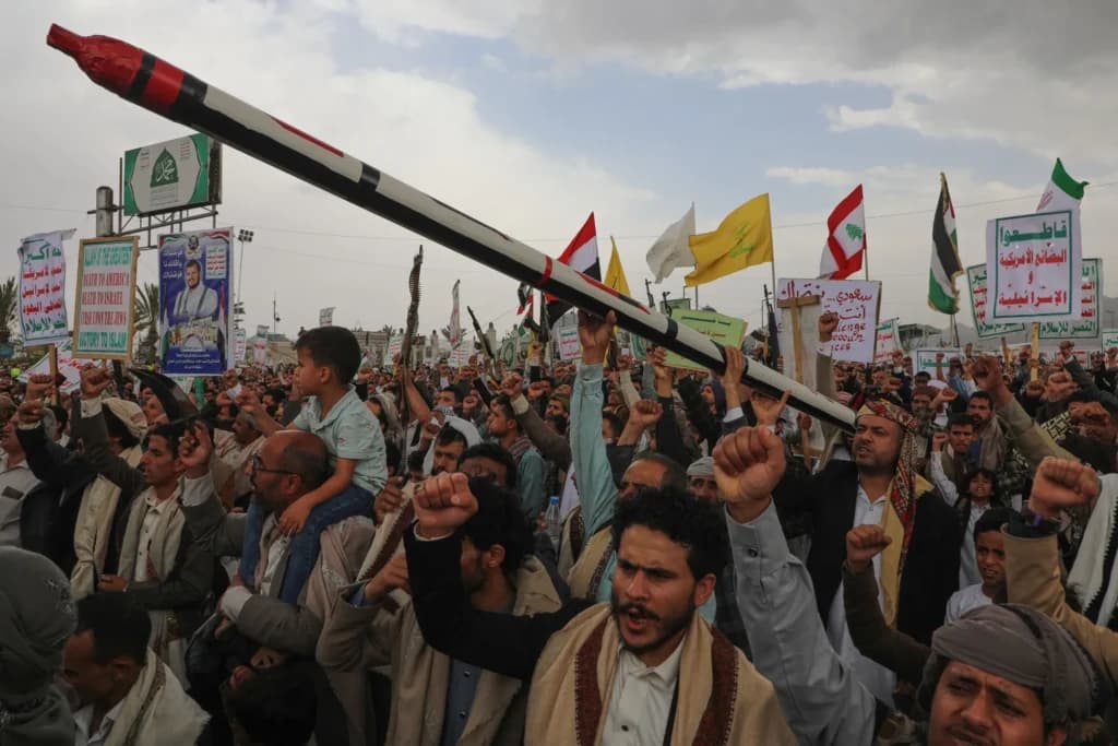Houthis Missile Attack